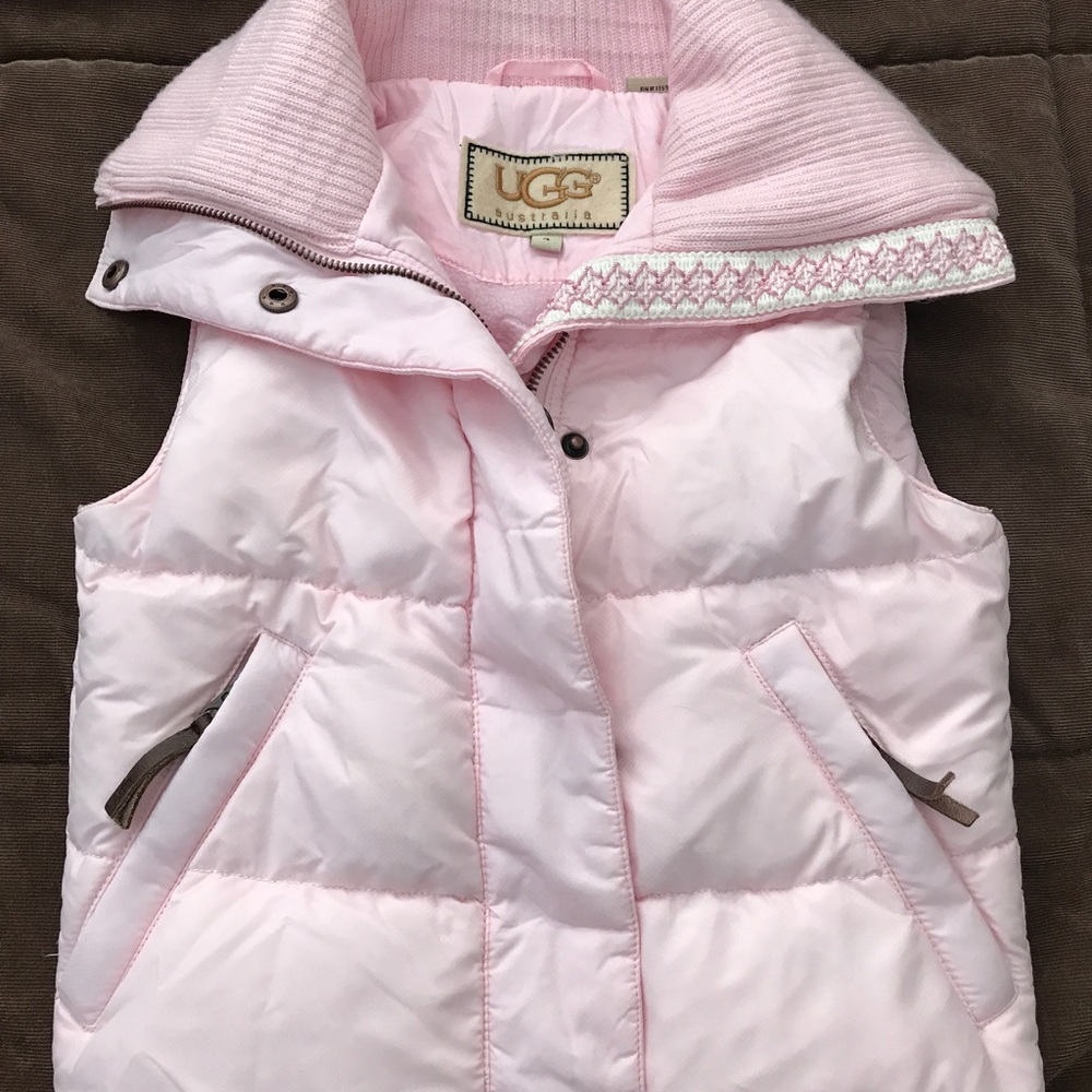Girl's size 4 authentic UGG down Vest NWT